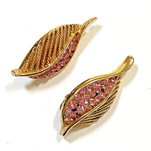 Vintage Kramer Gold filigree & Pink rhinestone Clip On Earrings Leaf Shapes